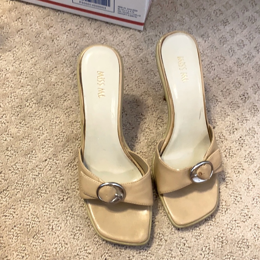 Tan open toe 4” heal